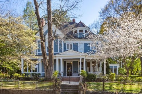 1131 Austin Ave, Atlanta, GA 30307-1917