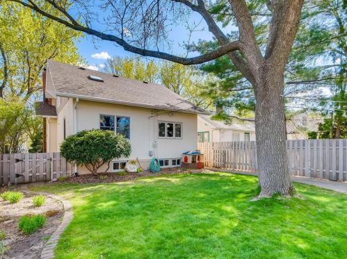 1669 Juliet Ave, Saint Paul MN  55105-2120 exterior