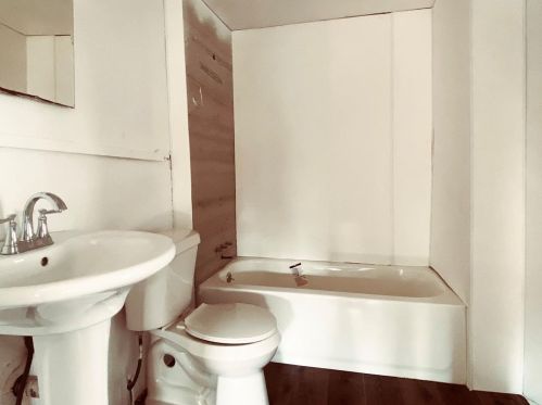 1504 11th St, Austin TX  78702-1909 exterior