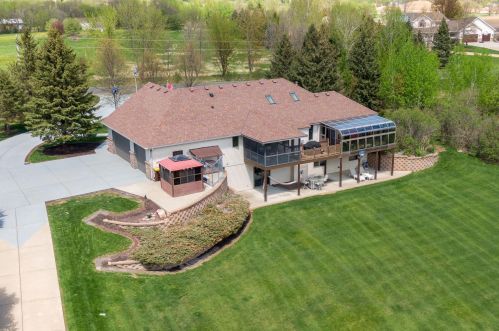4895 208th St, Prior Lake, MN 55372-8724