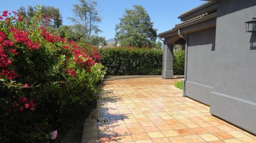 59 Touran Ln, Santa Barbara, CA 93117-8003