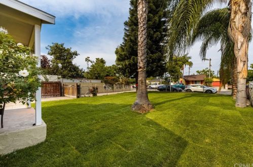 1218 Maple St, Santa Ana CA  92707-1304 exterior