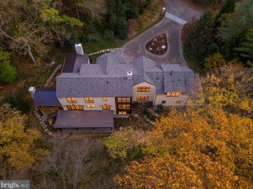 603 Gravers Ln, Philadelphia PA 19118-2806 exterior