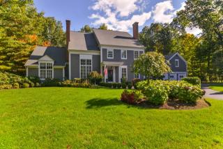 8 Exeter Park, Farmington, CT 06032-1556