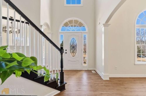4860 Highland Lake Dr, Atlanta GA  30349-3913 exterior