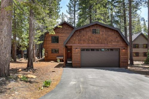 13778 Ski View Loop, Truckee, CA 96161-6732