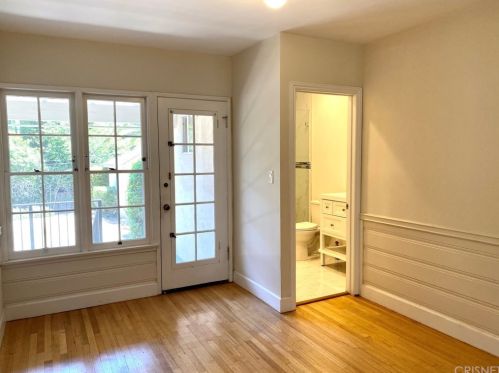 4228 Murietta Ave, Van Nuys CA  91423-4225 exterior