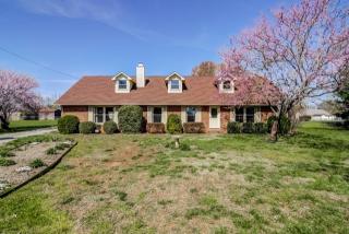 1815 Fox Camp Ct, Murfreesboro, TN 37127-6604