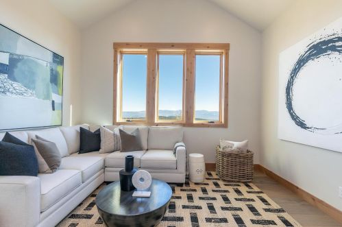 11768 Rhineland Ave, Truckee CA  96161-7069 exterior