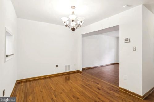 18 Kinsman View Cir, Silver Spring MD 20901-1652 exterior