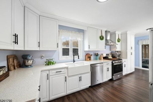 203 Hamilton Dr, Hackettstown NJ  07840-1327 exterior