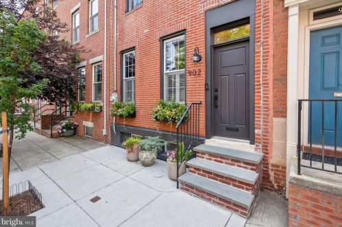 902 12th St, Philadelphia, PA 19123-1103