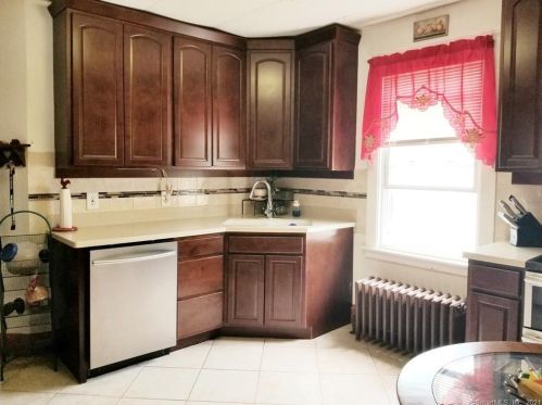 85 Mcguinness St, Torrington, CT 06790-3223