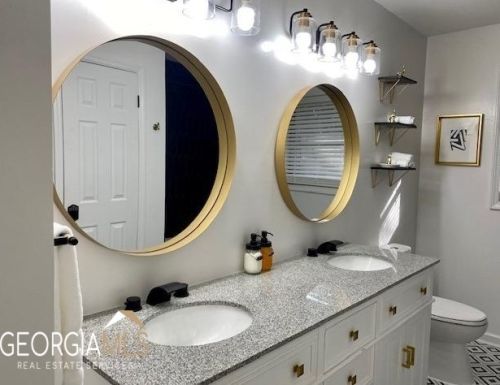 3415 Forrest Hl Dr, Atlanta GA  30354-1520 exterior