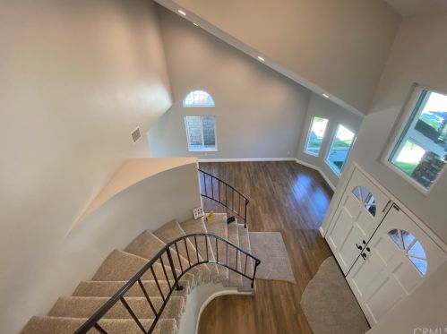 8 Henry, Irvine CA  92620-3256 exterior