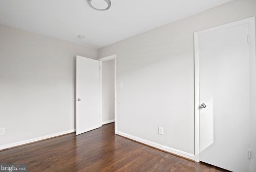 7102 Kerr Dr, Springfield VA  22150-3634 exterior