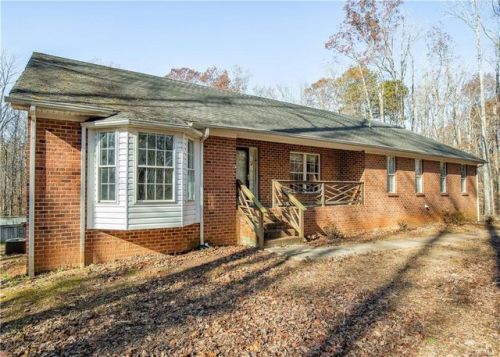 2147 Hunters Mill Rd, Powhatan, VA 23139-5947