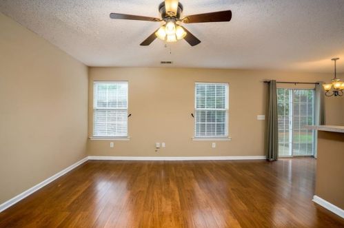 426 Red Coat Ln, Holly Springs, GA 30188-5752