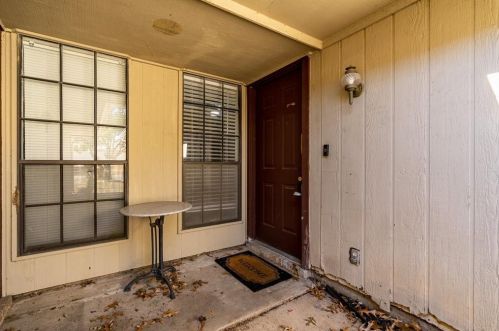 6424 Bramble Dr, Fort Worth TX  76133-4304 exterior