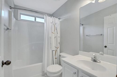 179 Bowen Cir, Atlanta GA  30315-2602 exterior