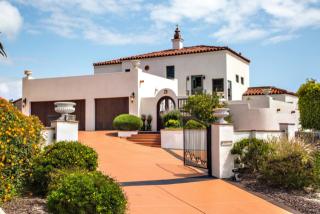 1894 Avocado Rd, Oceanside, CA 92054-6133