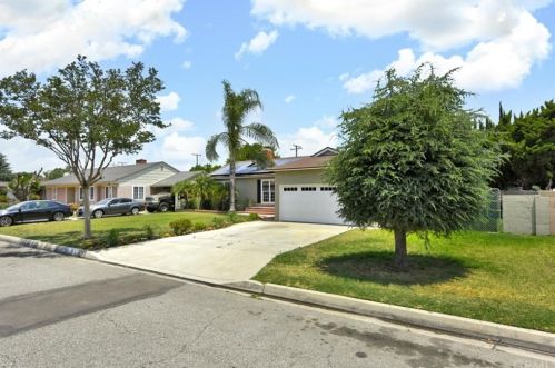 7925 Melva St, Downey, CA 90242-2321