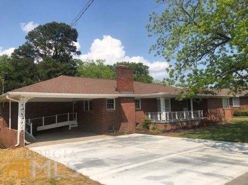 921 Big A Rd, Toccoa GA  30577-6026 exterior