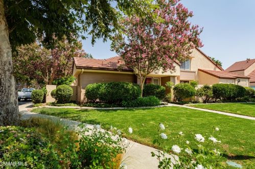 5385 Birchcroft St, Simi Valley, CA 93063-6129