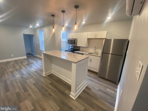 2034 Firth St, Philadelphia, PA 19125-1316