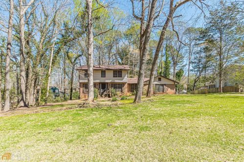 648 Bralorne Dr, Stone Mountain, GA 30087-4605