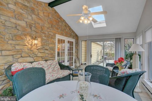 966 Mccosh St, Hanover PA 17331-1833 exterior