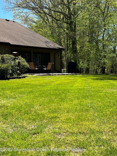 20 Hanover Ct, Tinton Falls NJ 07701-5421 exterior