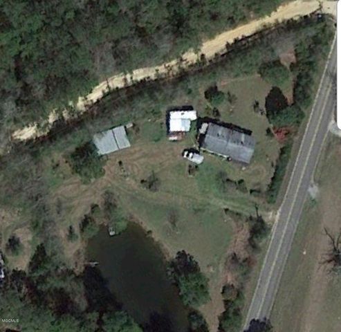22060 Saucier Lizana Rd, Howison, MS 39574-8775