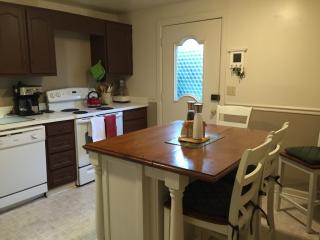 6017 Heathwick Ct, Springfield VA  22015-3237 exterior
