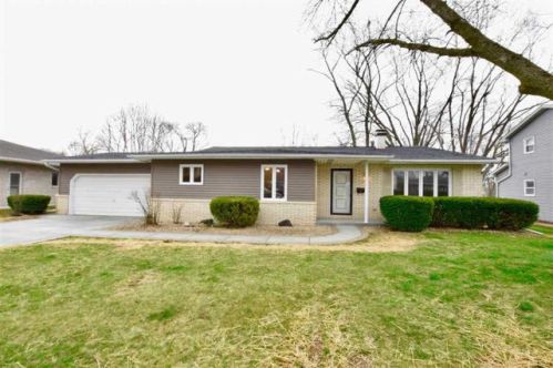 1820 Valle Vista Blvd, Pekin IL  61554-6341 exterior