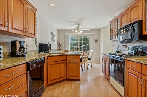 892 Fountain Vw Dr, Bannockburn IL  60015-4847 exterior