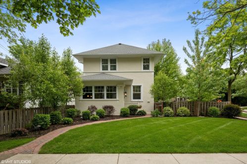 827 Cherry St, Northfield, IL 60093-2432