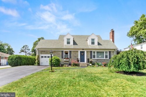 787 Southern Rd, York, PA 17403-4135