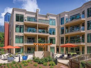 1045 Piedmont Ave, Atlanta GA  30309-3762 exterior