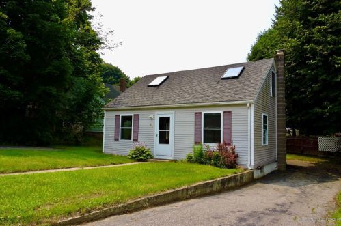55 Philbrick Ave, Kittery, ME 03904-1324