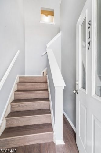 317 Vasser Dr, Piscataway, NJ 08854-6639