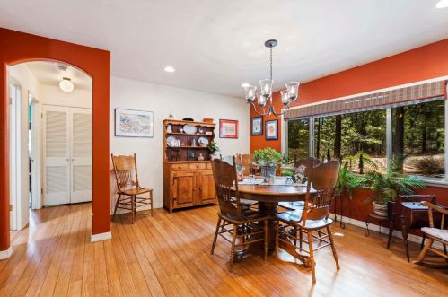 10458 Reynold Way, Truckee CA  96161-1802 exterior