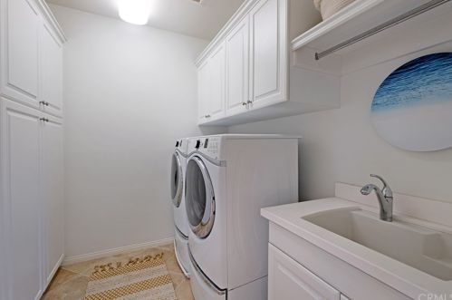 57 Crestwick, Irvine CA  92620-7306 exterior