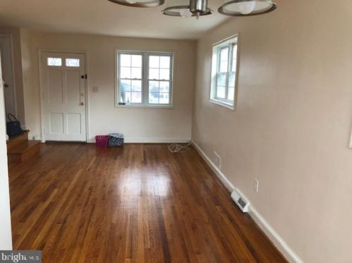 8524 11th Ave, Silver Spring MD 20903-3204 exterior