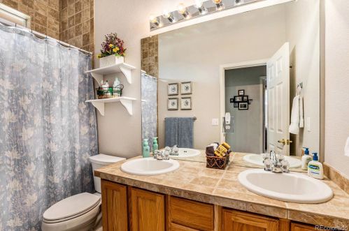 363 Montezuma St, Denver CO  80601-4190 exterior