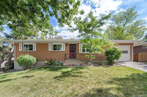 8307 Lehigh Dr, Denver CO  80237-1644 exterior