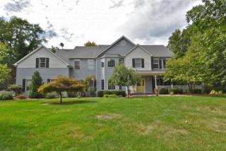 14 Wisteria Rd, Lafayette, NJ 07848-3648