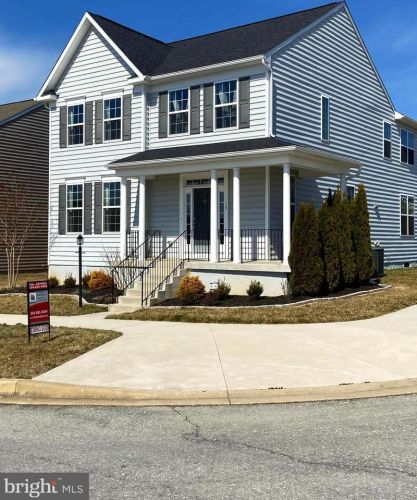 118 Un Rdg Dr, Charles Town WV 25414-4937 exterior