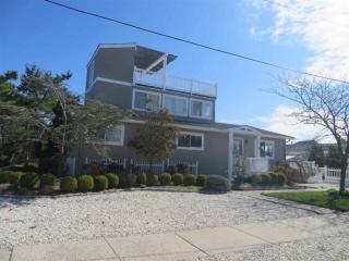291 43rd St, Avalon, NJ 08202-1413