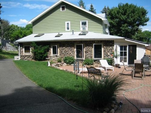 130 Mountain Ave, Paterson, NJ 07506-3331